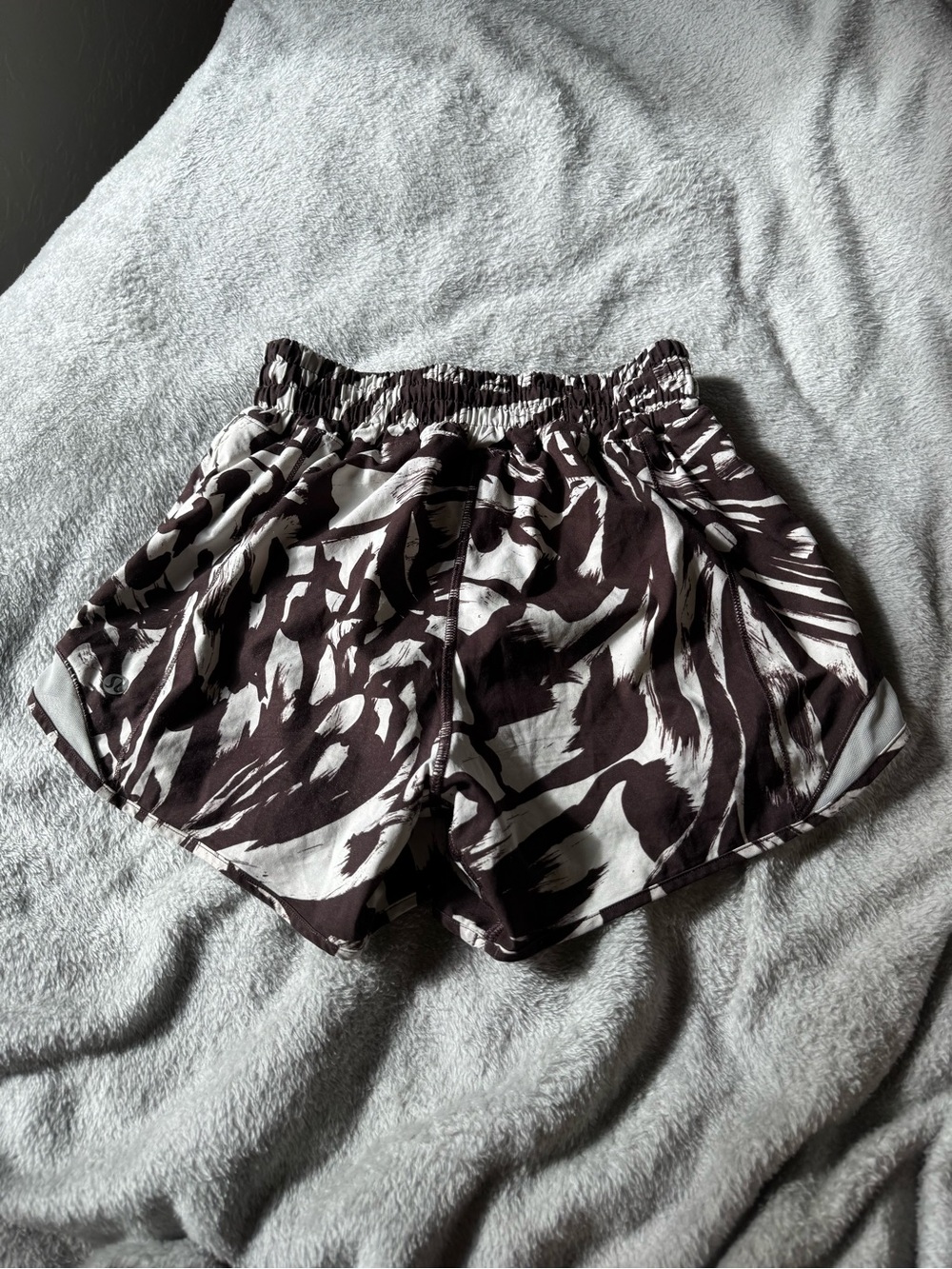 Lululemon Brown and White Printed Highrise Hotty Hot Shorts